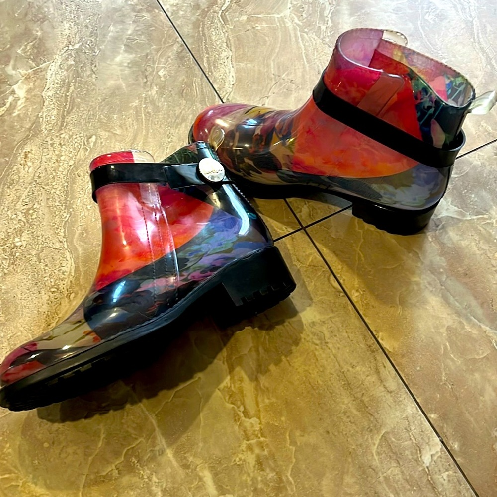 Nicole Miller rain boots